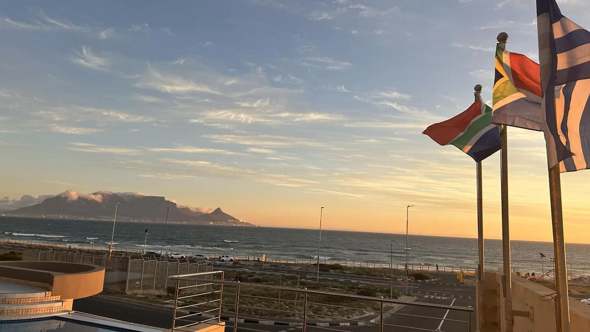 Oceansnest Guest House Bloubergstrand