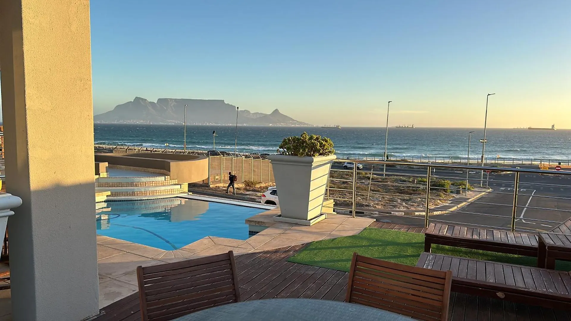 Oceansnest Guest House Bloubergstrand