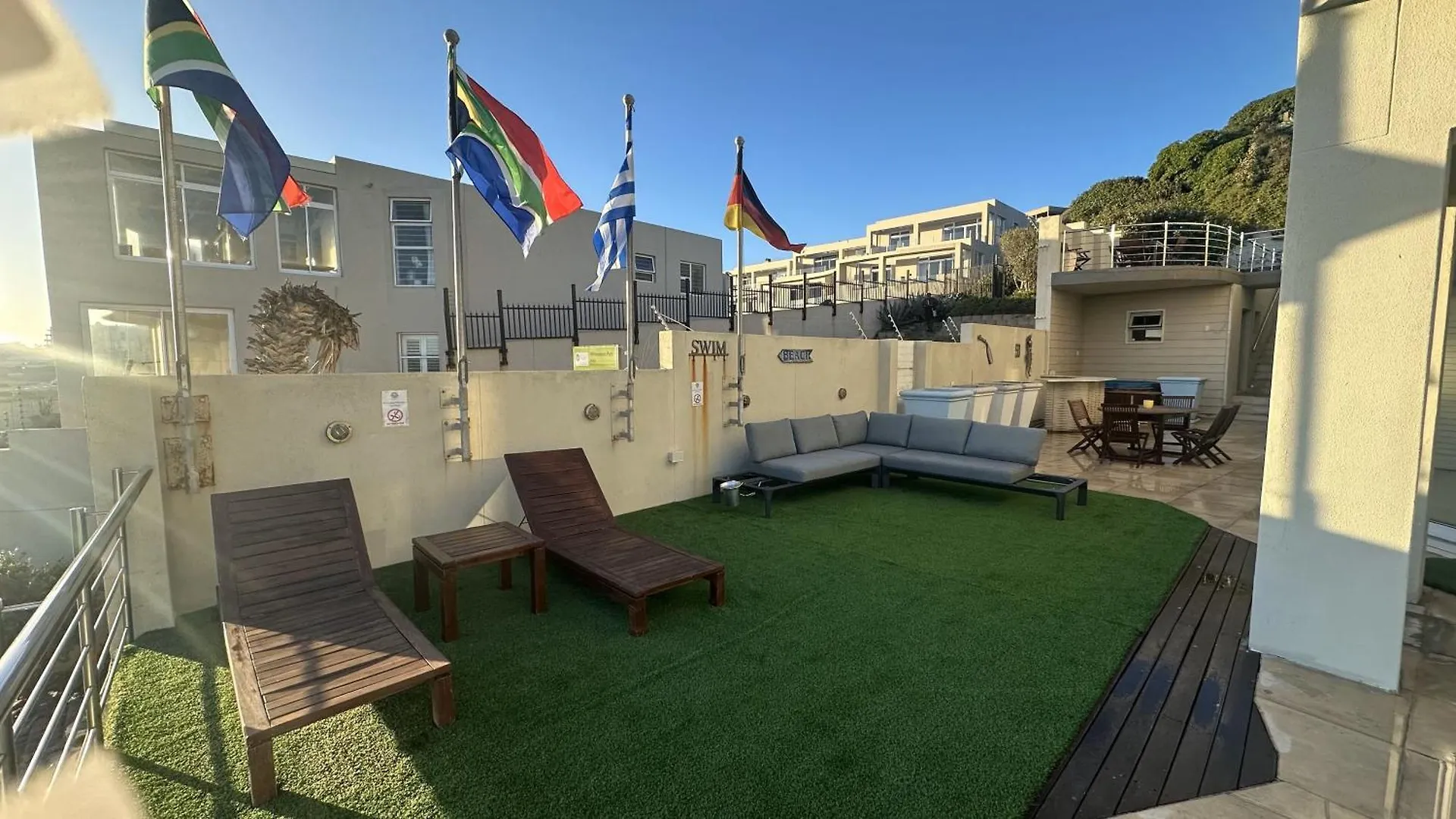 Oceansnest Guest House Bloubergstrand Güney Afrika