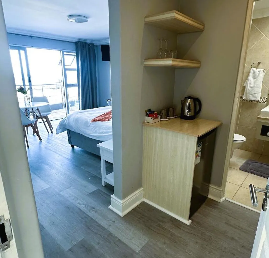 Oceansnest Guest House Bloubergstrand Güney Afrika