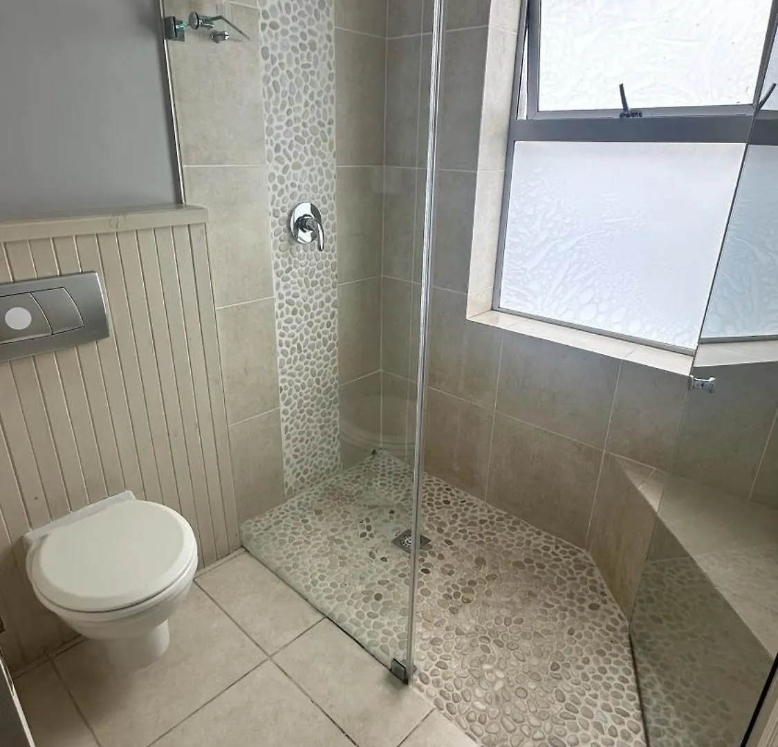Oceansnest Guest House Bloubergstrand Güney Afrika