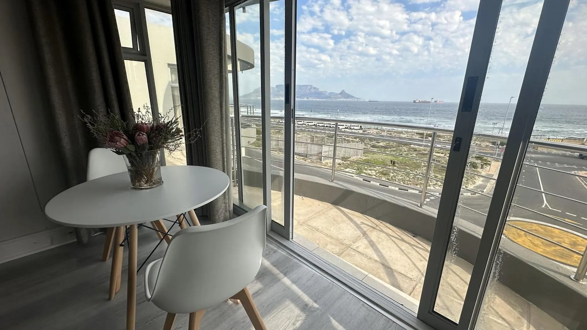 Oceansnest Guest House Bloubergstrand 0*,