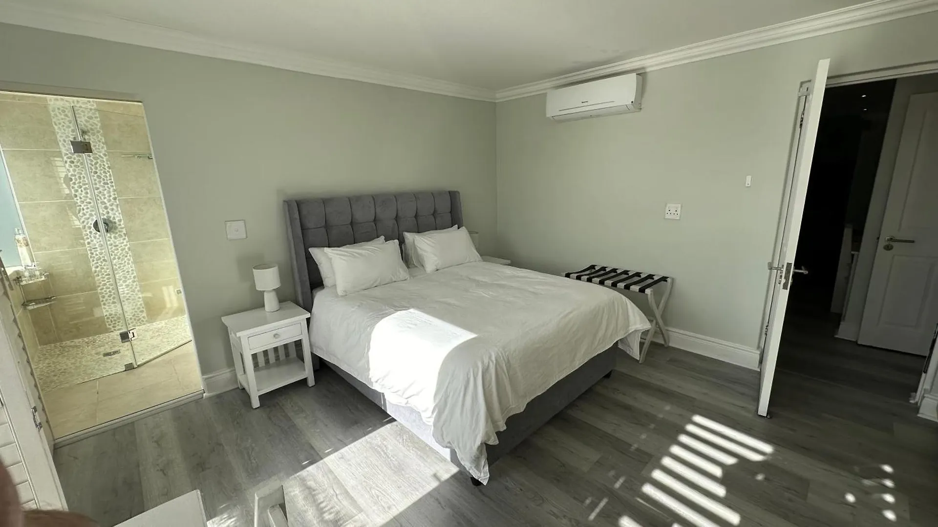 Oceansnest Guest House Bloubergstrand
