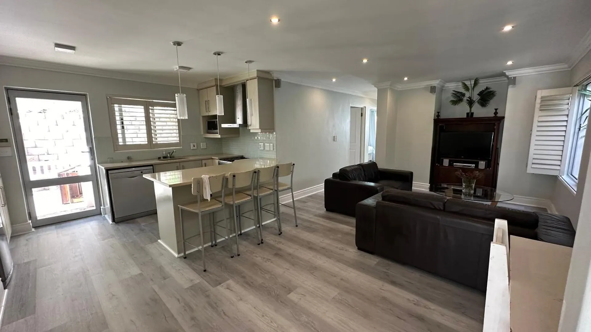 Oceansnest Guest House Bloubergstrand Güney Afrika